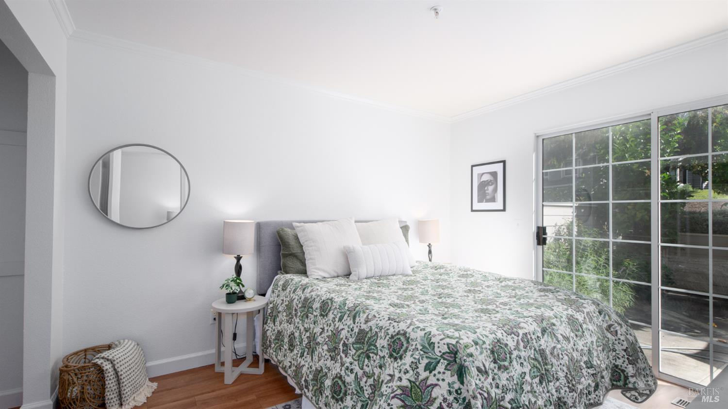 Detail Gallery Image 6 of 36 For 4 Bridle Path Ln, Novato,  CA 94945 - 2 Beds | 1 Baths