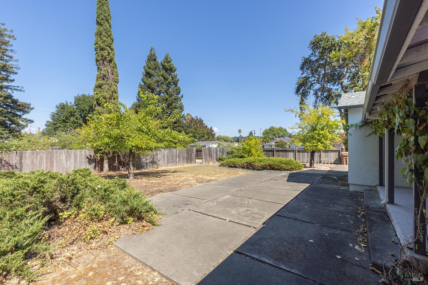 Detail Gallery Image 24 of 38 For 1016 Mccormick Ln, Napa,  CA 94558 - 4 Beds | 2 Baths