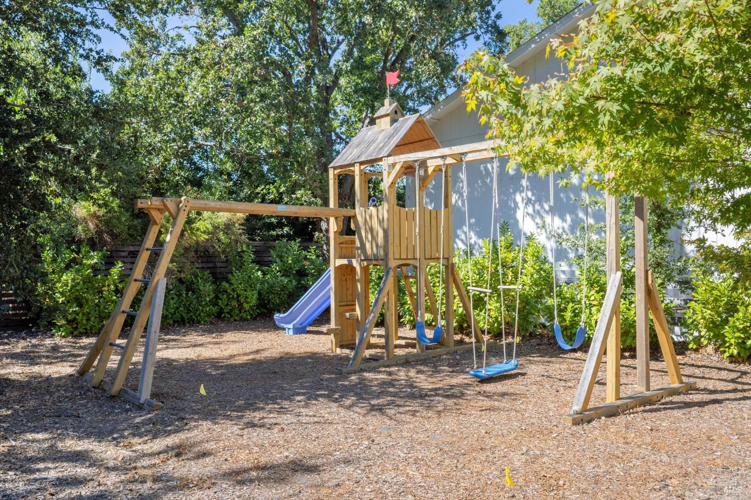 Detail Gallery Image 67 of 96 For 20685 5th St, Sonoma,  CA 95476 - 3 Beds | 3/1 Baths