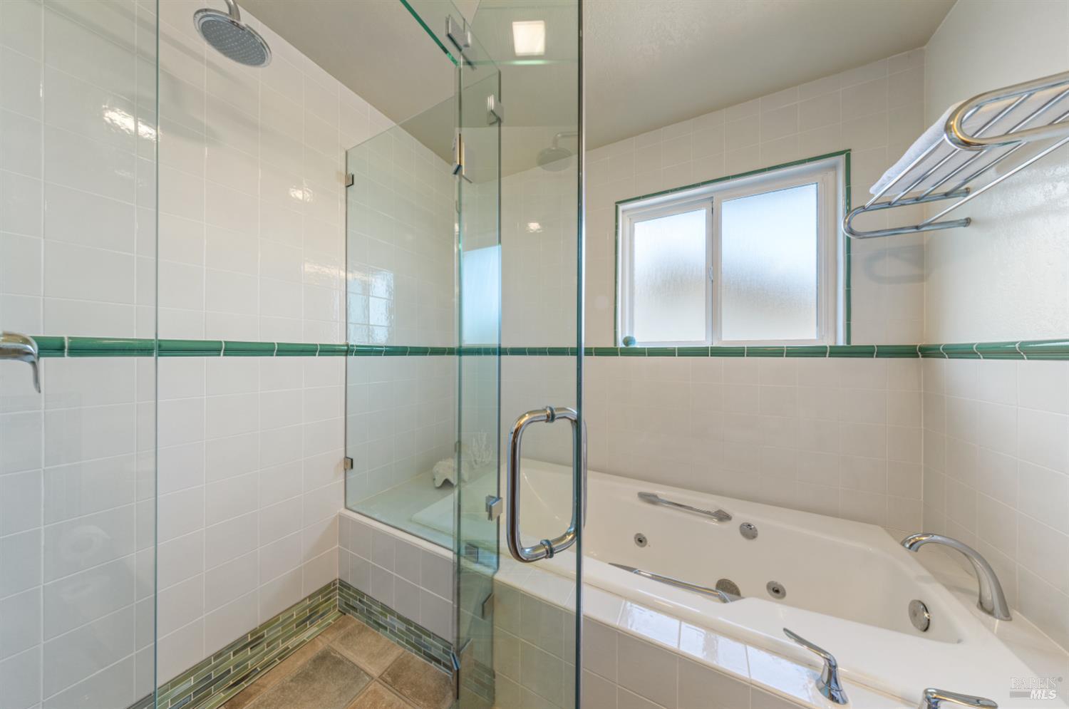 Detail Gallery Image 31 of 56 For 126 San Marino Dr, San Rafael,  CA 94901 - 5 Beds | 3/1 Baths