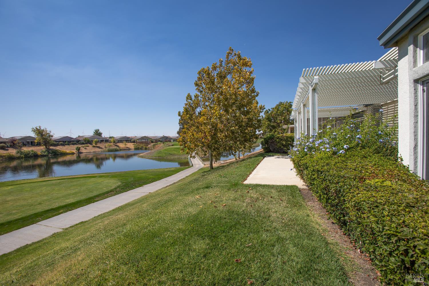 Detail Gallery Image 10 of 69 For 319 Cedar Ridge Dr, Rio Vista,  CA 94571 - 2 Beds | 2/1 Baths