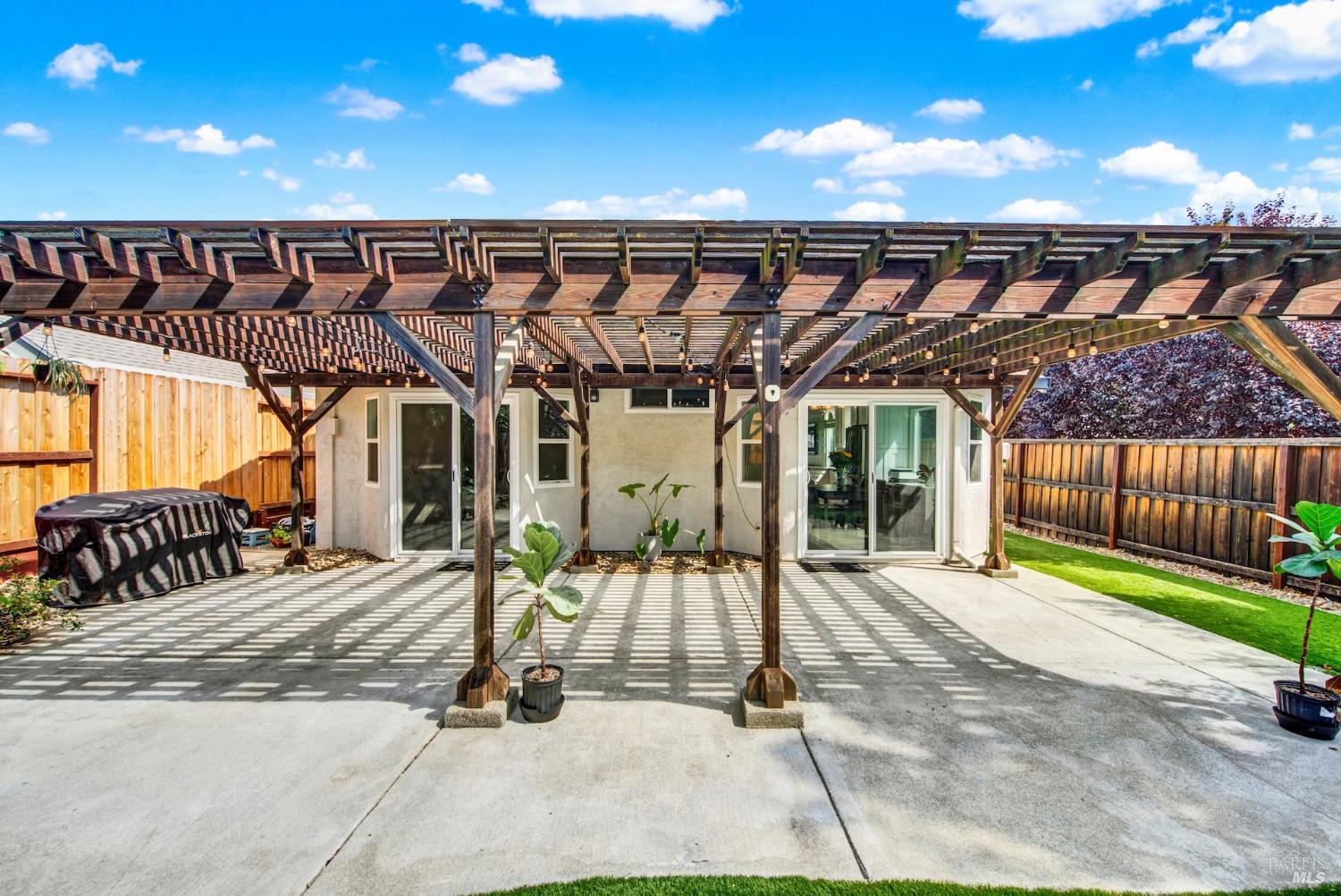 Detail Gallery Image 37 of 48 For 376 Bishop Dr, Vacaville,  CA 95687 - 3 Beds | 2 Baths