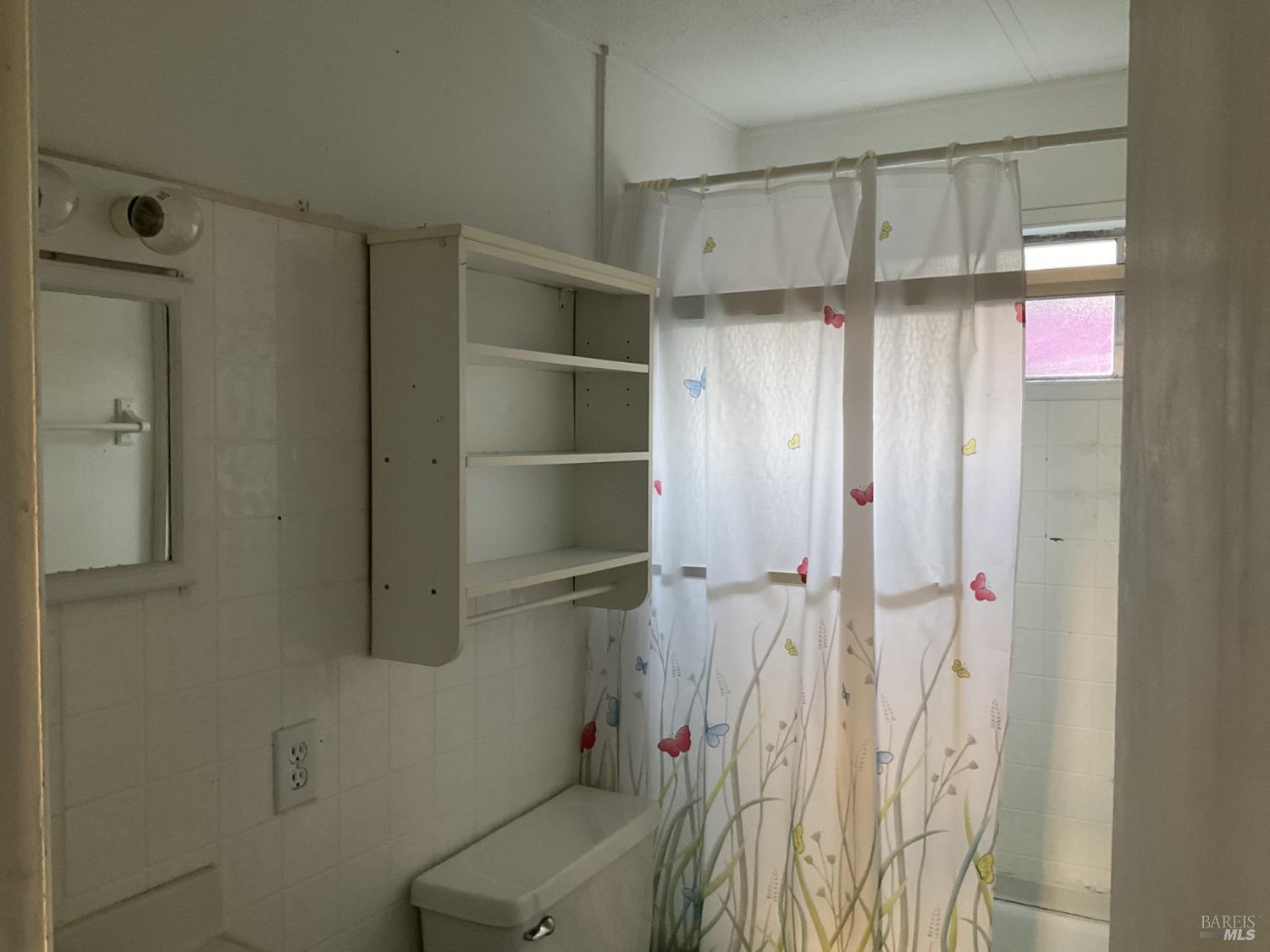 Detail Gallery Image 9 of 18 For 1003 Sonoma Ct, Petaluma,  CA 94954 - 2 Beds | 2 Baths