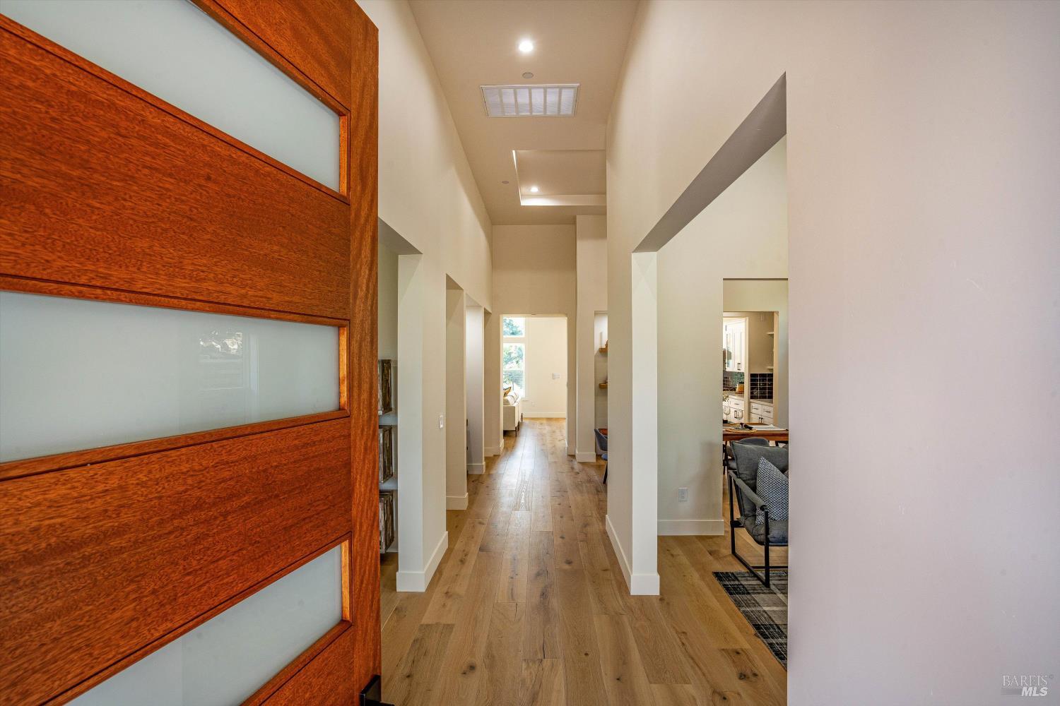 Detail Gallery Image 3 of 35 For 3511 Hanover Pl, Santa Rosa,  CA 95404 - 4 Beds | 3/1 Baths