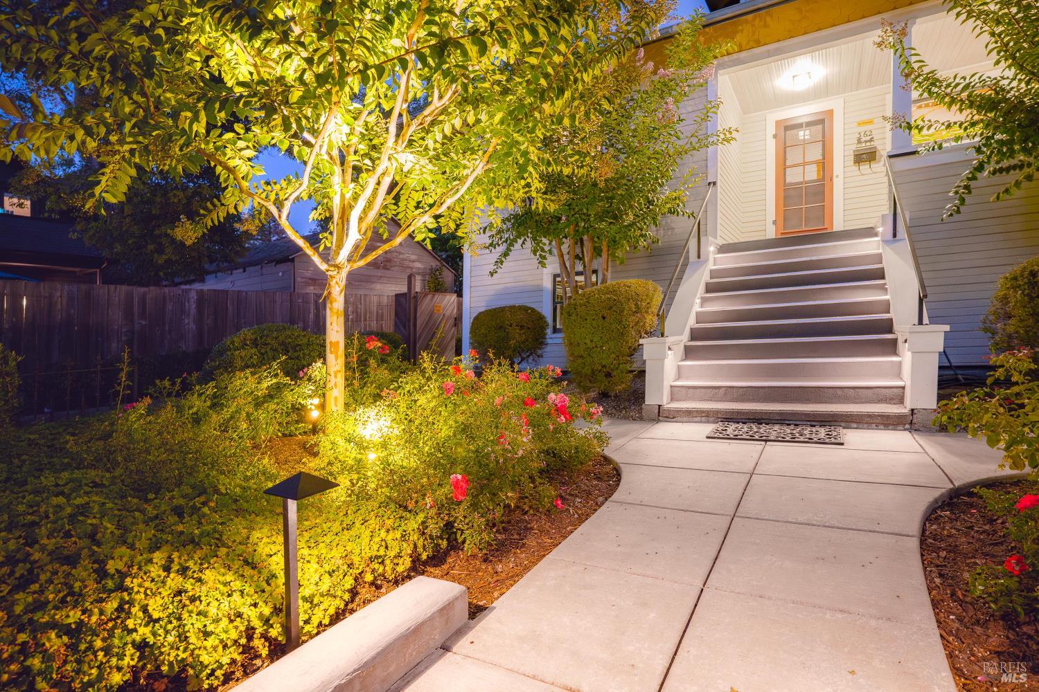 Detail Gallery Image 4 of 76 For 362 Jefferson St, Napa,  CA 94559 - 2 Beds | 2 Baths