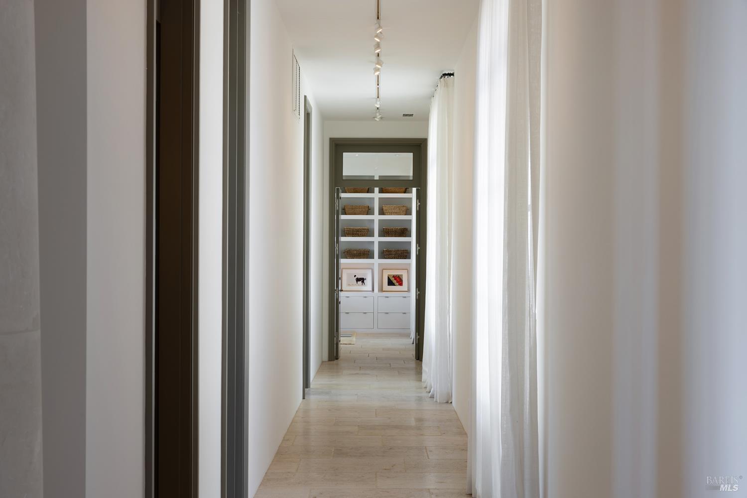 Detail Gallery Image 9 of 49 For 33 Hennessey Ridge Rd, Saint Helena,  CA 94574 - 4 Beds | 4/1 Baths