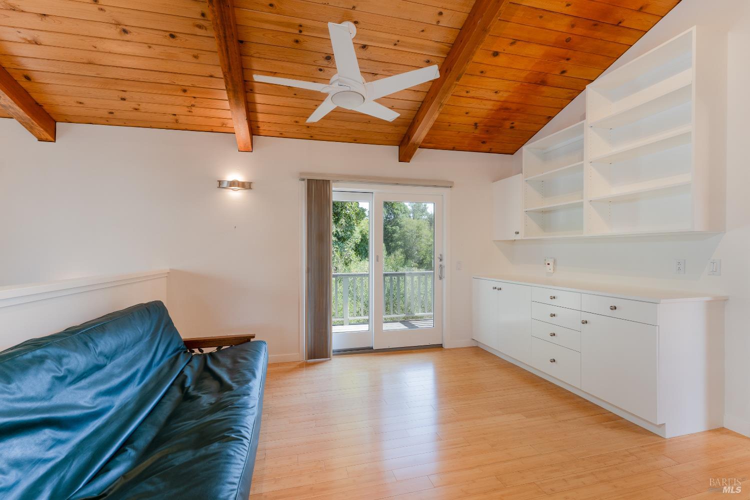Detail Gallery Image 23 of 86 For 8301 West Side Potter Valley Rd, Potter Valley,  CA 95469 - 2 Beds | 3 Baths