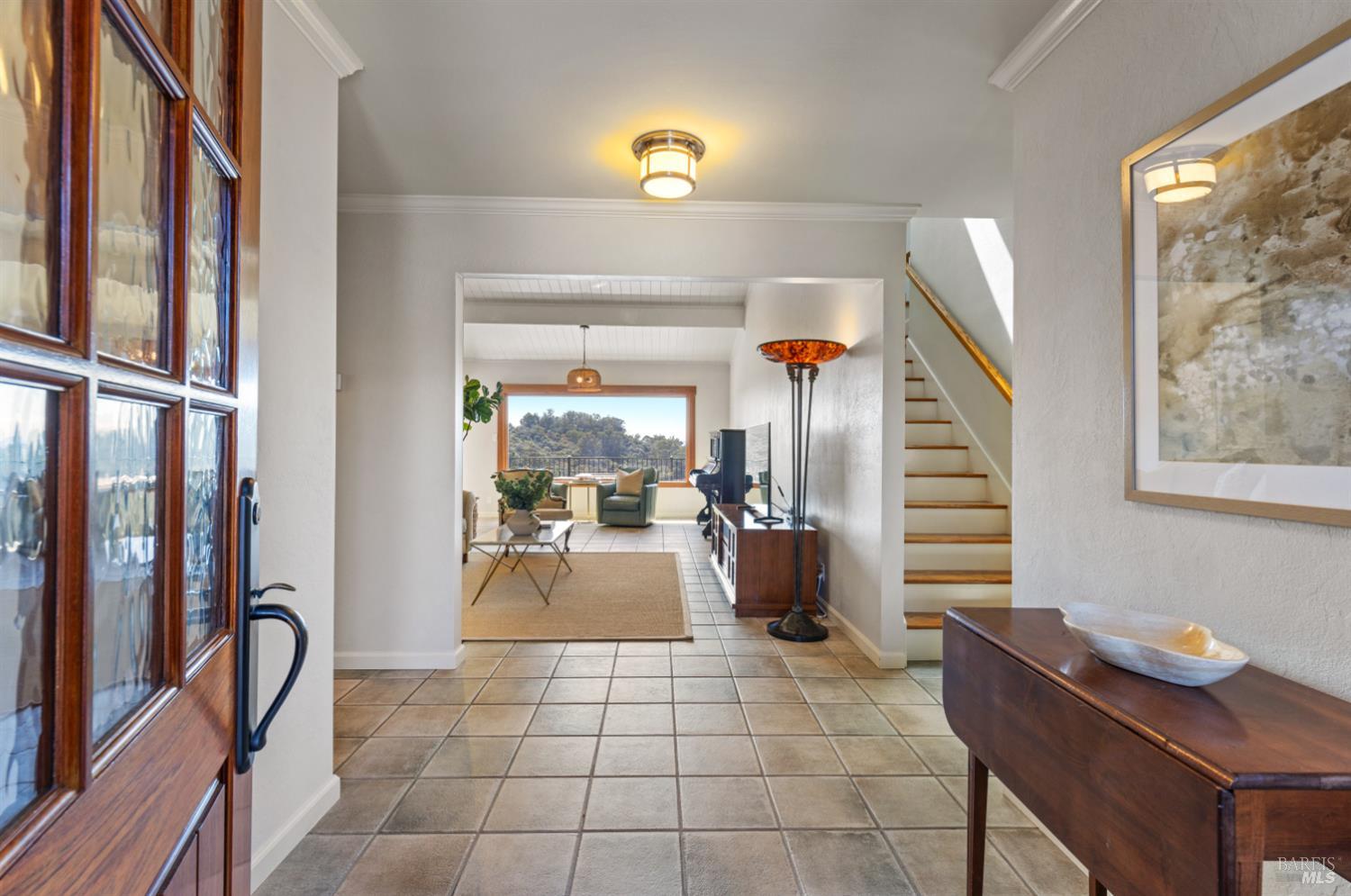 Detail Gallery Image 10 of 56 For 126 San Marino Dr, San Rafael,  CA 94901 - 5 Beds | 3/1 Baths