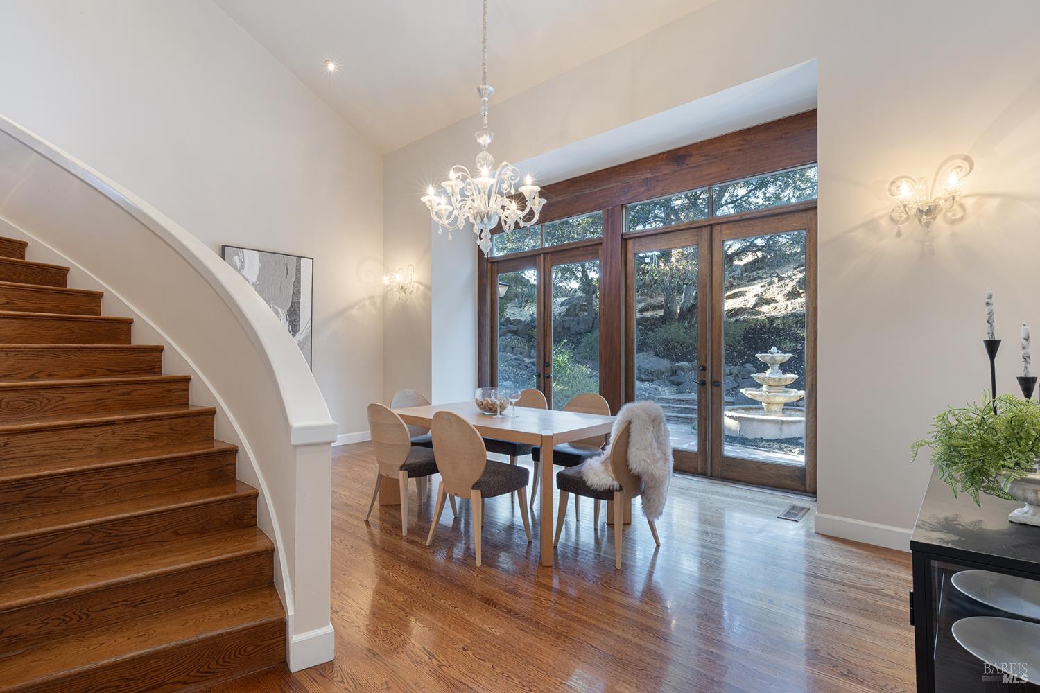 Detail Gallery Image 24 of 72 For 145 Canyon Ct, Napa,  CA 94558 - 5 Beds | 4/1 Baths
