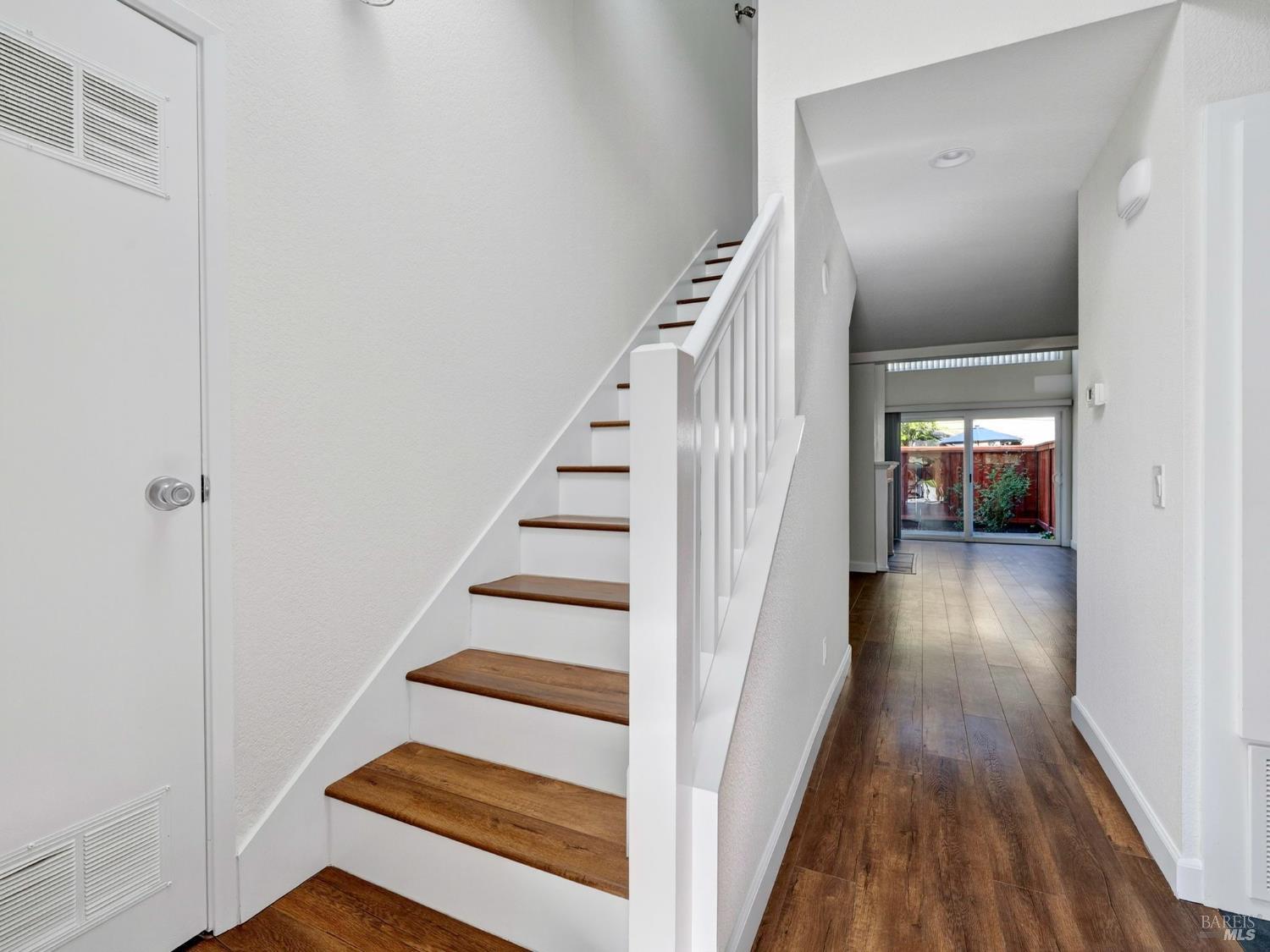 Detail Gallery Image 32 of 42 For 2301 Woodlake Dr, Santa Rosa,  CA 95405 - 2 Beds | 2 Baths