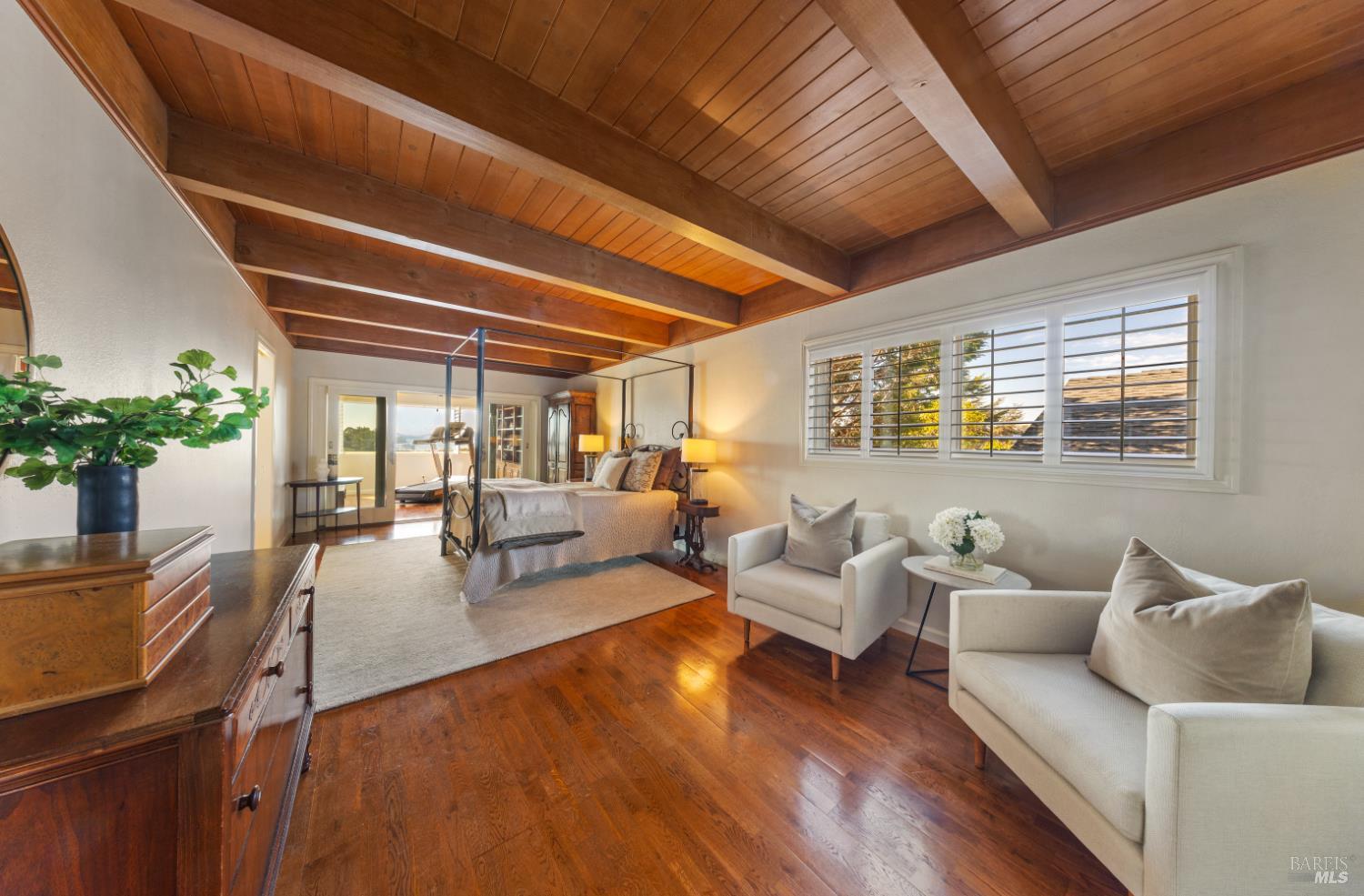 Detail Gallery Image 20 of 56 For 126 San Marino Dr, San Rafael,  CA 94901 - 5 Beds | 3/1 Baths