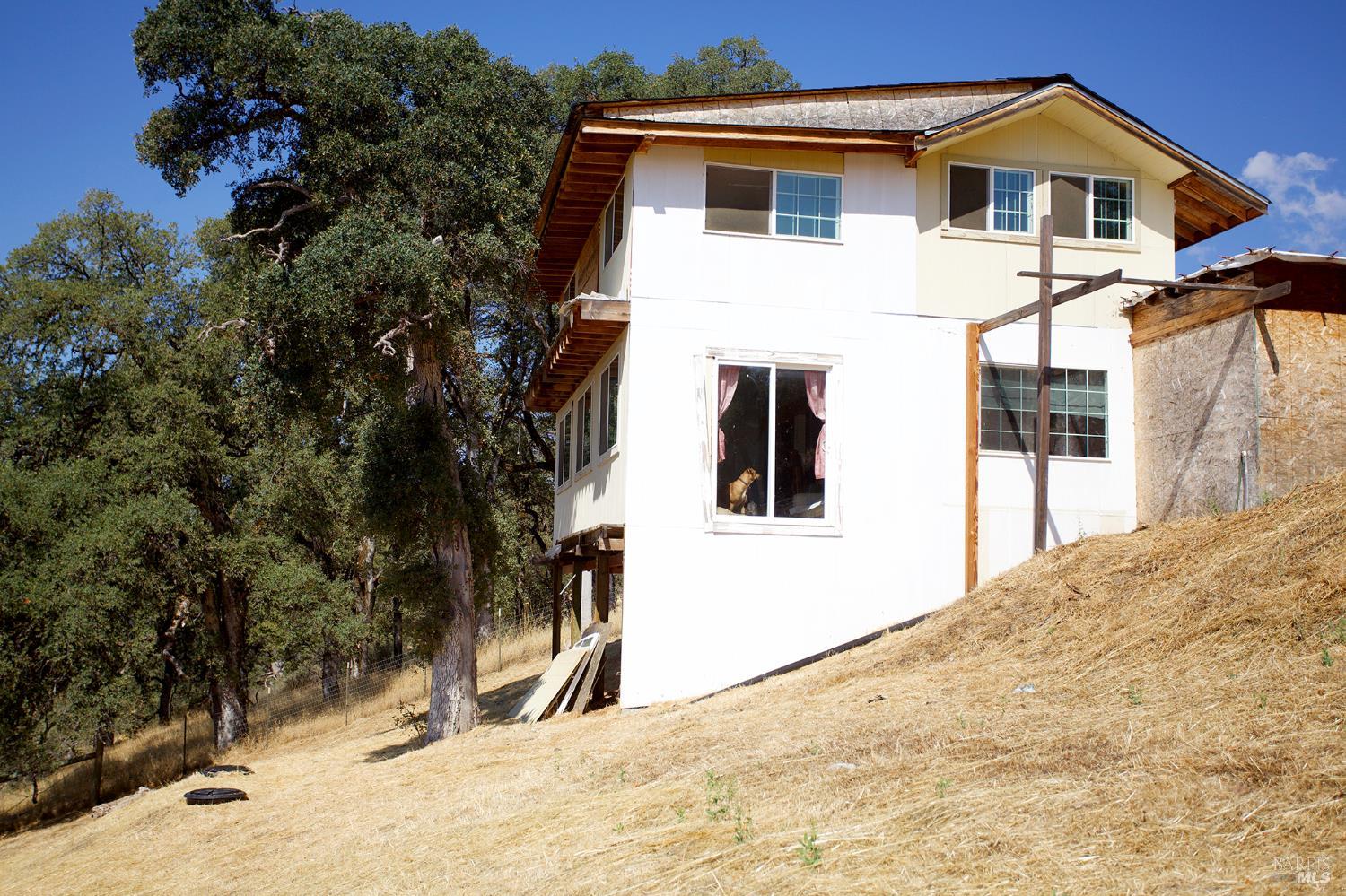 Detail Gallery Image 3 of 14 For 35100 Mendocino Pass Rd, Covelo,  CA 95428 - 2 Beds | 1 Baths