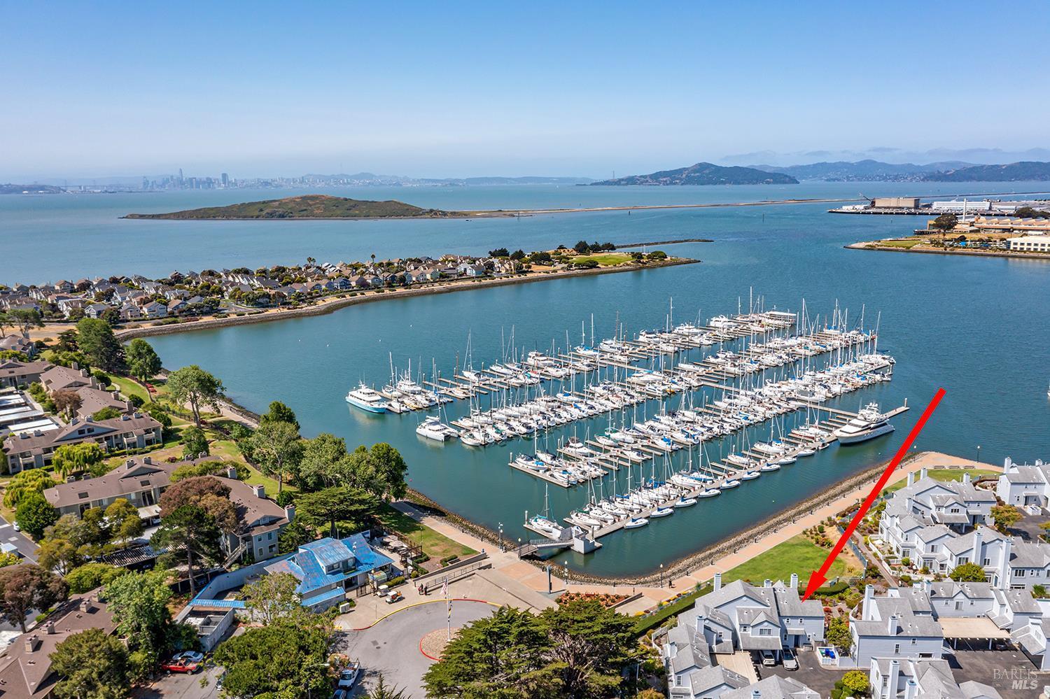 Detail Gallery Image 3 of 29 For 306 Commodore Dr, Richmond,  CA 94804 - 2 Beds | 2/1 Baths