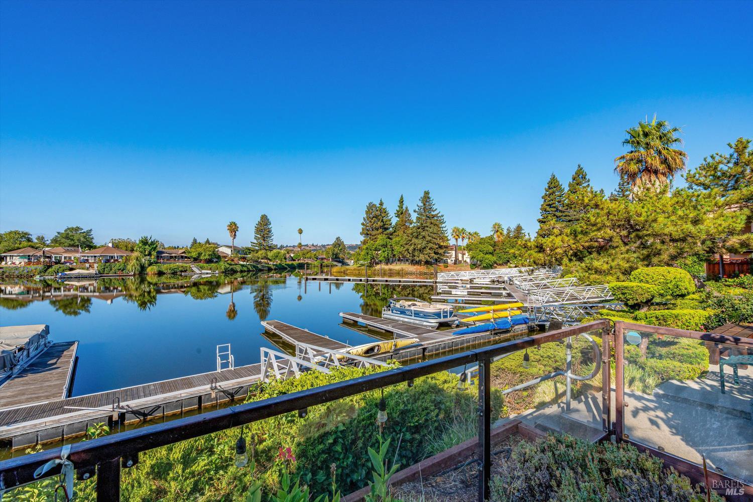 Detail Gallery Image 41 of 58 For 925 Marina Dr, Napa,  CA 94559 - 3 Beds | 2/1 Baths