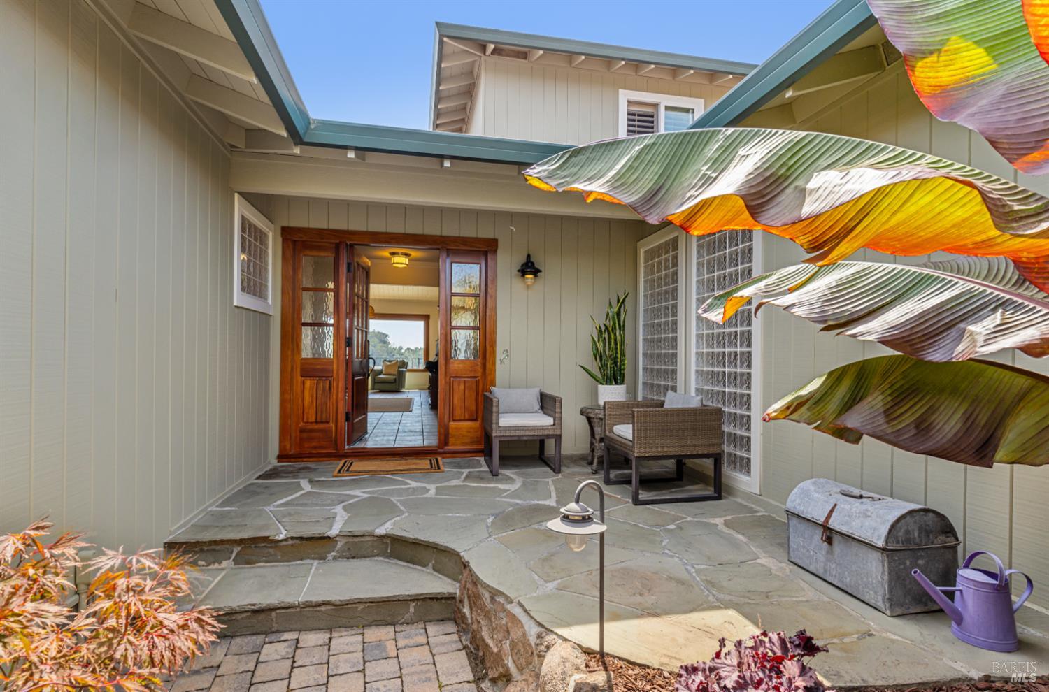 Detail Gallery Image 9 of 56 For 126 San Marino Dr, San Rafael,  CA 94901 - 5 Beds | 3/1 Baths