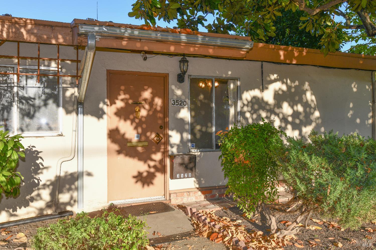 Detail Gallery Image 2 of 27 For 3520 Beckworth Dr, Napa,  CA 94558 - 3 Beds | 2 Baths
