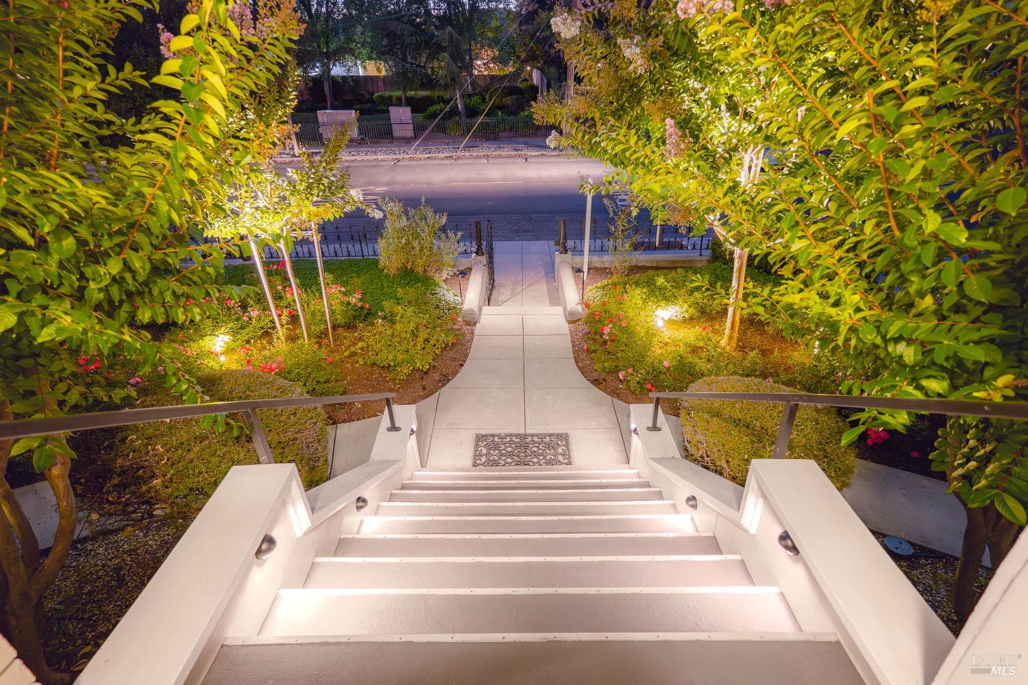 Detail Gallery Image 5 of 76 For 362 Jefferson St, Napa,  CA 94559 - 2 Beds | 2 Baths