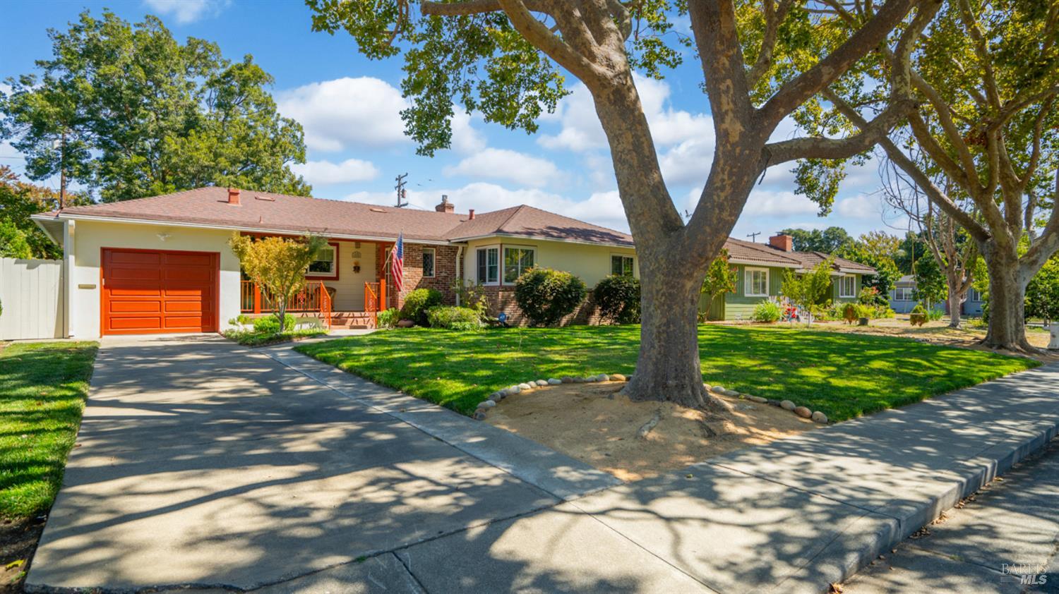 Detail Gallery Image 6 of 63 For 1036 Washington St, Fairfield,  CA 94533 - 3 Beds | 2 Baths