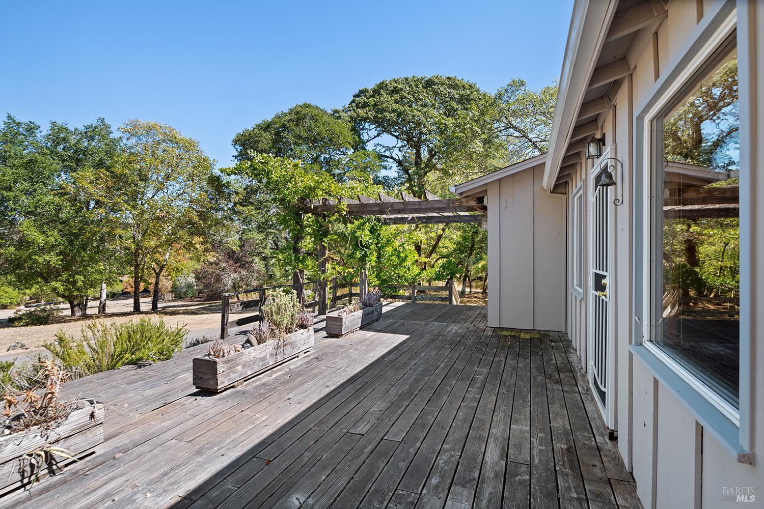 Detail Gallery Image 12 of 79 For 12936 Bones Ln, Sebastopol,  CA 95472 - 3 Beds | 2 Baths