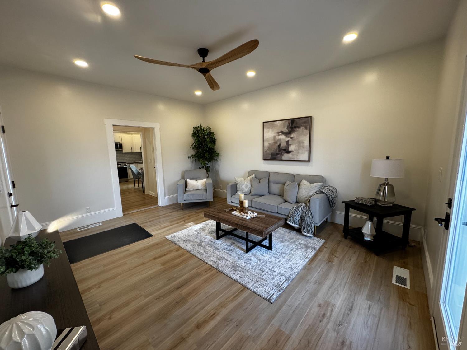Detail Gallery Image 6 of 25 For 43 11th St, Richmond,  CA 94801 - 3 Beds | 2 Baths