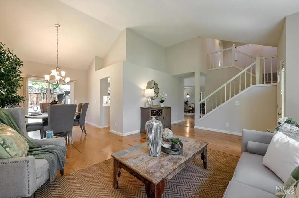 Detail Gallery Image 6 of 11 For 369 Summer Rain Dr, Windsor,  CA 95492 - 3 Beds | 2/1 Baths