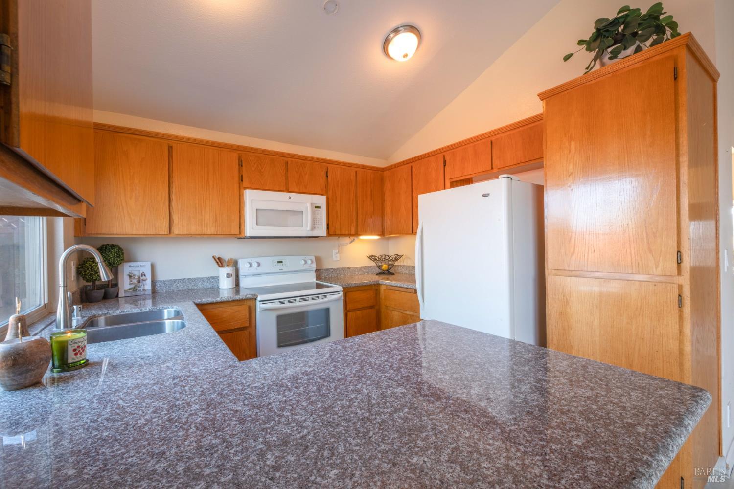 Detail Gallery Image 12 of 29 For 1634 Severus Dr, Vallejo,  CA 94589 - 4 Beds | 2 Baths