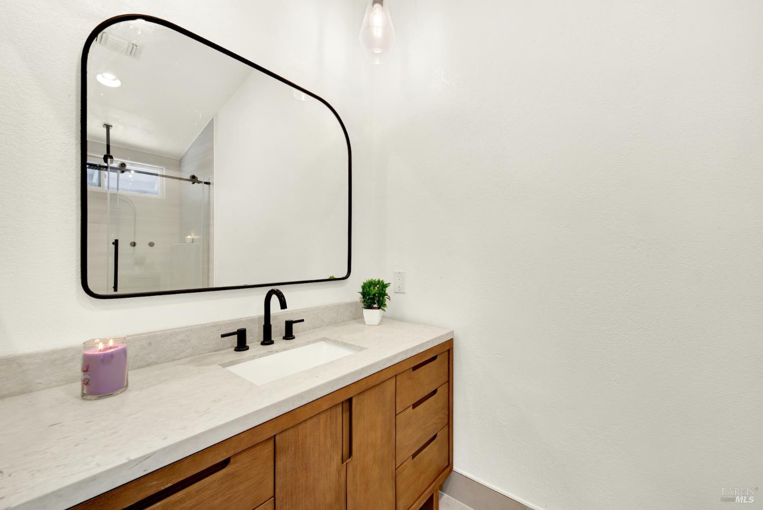 Detail Gallery Image 24 of 48 For 376 Bishop Dr, Vacaville,  CA 95687 - 3 Beds | 2 Baths