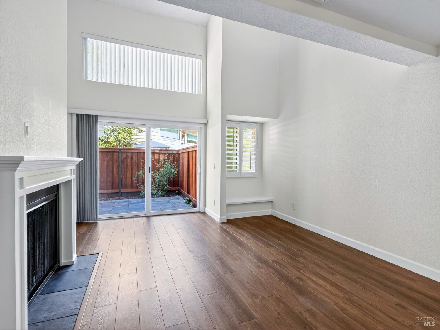 Detail Gallery Image 20 of 42 For 2301 Woodlake Dr, Santa Rosa,  CA 95405 - 2 Beds | 2 Baths