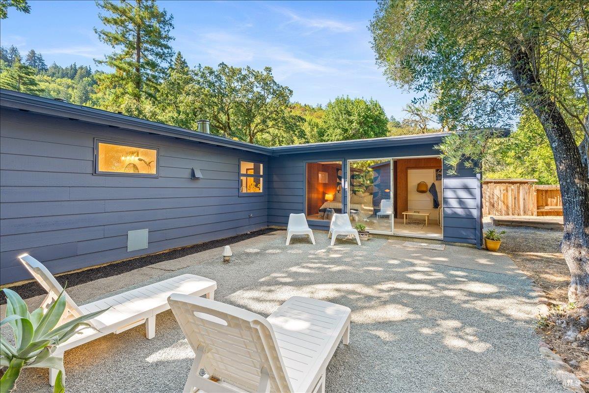 Detail Gallery Image 20 of 24 For 84 Canyon Rd, Fairfax,  CA 94930 - 3 Beds | 1 Baths