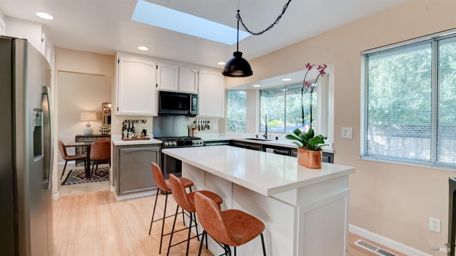 Detail Gallery Image 17 of 73 For 5270 Arnica Way, Santa Rosa,  CA 95403 - 4 Beds | 2/1 Baths