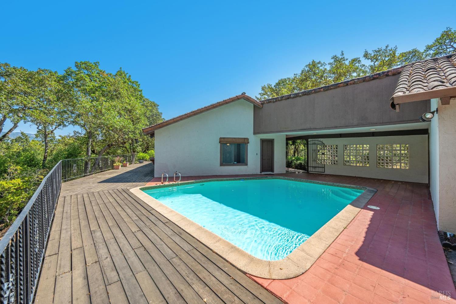 Detail Gallery Image 25 of 33 For 2175 London Ranch Rd, Glen Ellen,  CA 95442 - 2 Beds | 2 Baths