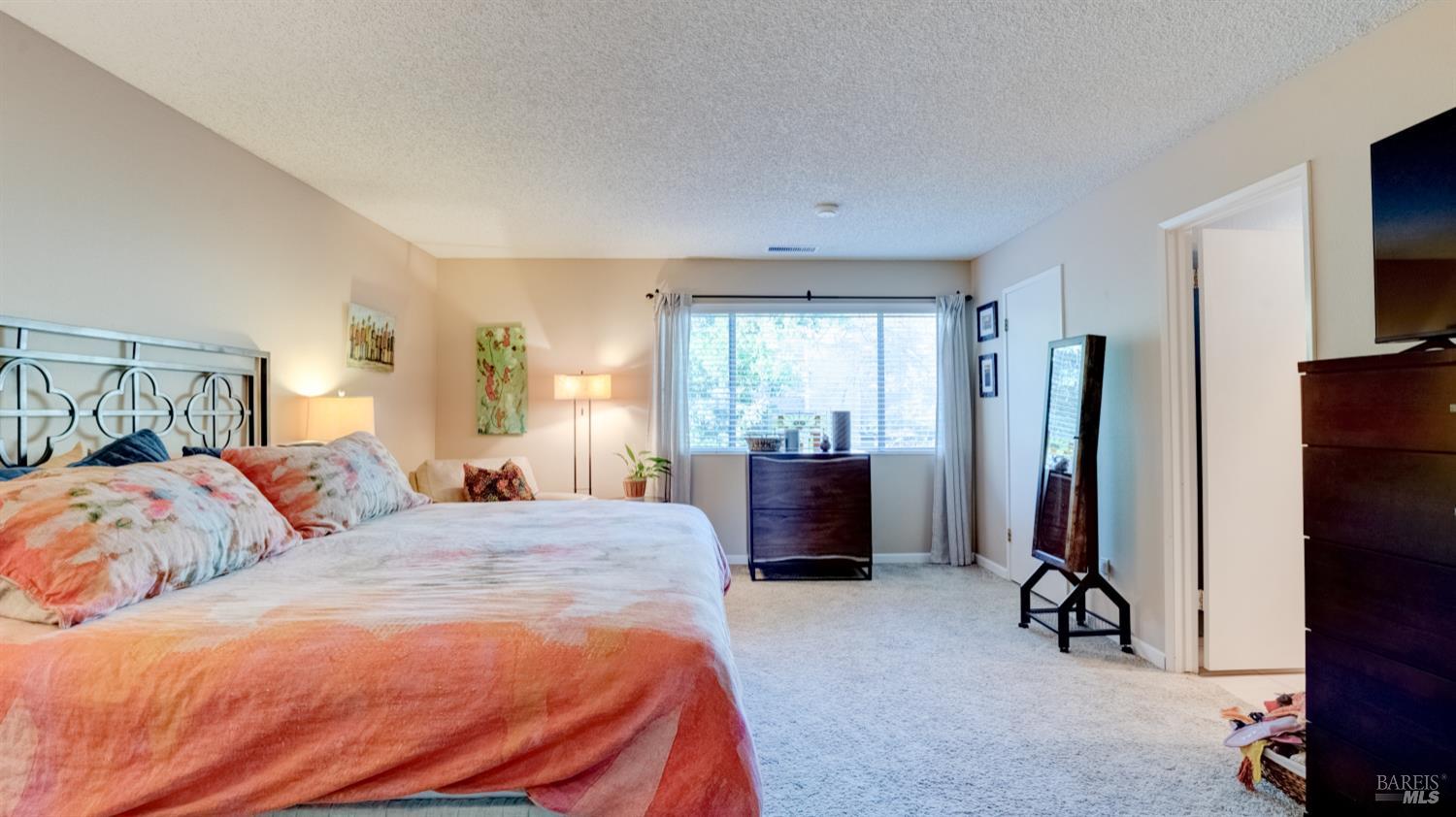 Detail Gallery Image 30 of 73 For 5270 Arnica Way, Santa Rosa,  CA 95403 - 4 Beds | 2/1 Baths