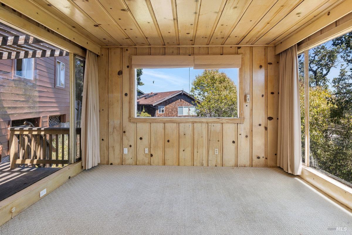 Detail Gallery Image 11 of 73 For 445 Scenic Ave, San Anselmo,  CA 94960 - 2 Beds | 2 Baths