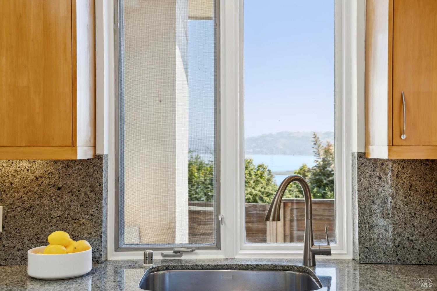 Detail Gallery Image 4 of 43 For 325 via La Cumbre Unkn, Greenbrae,  CA 94904 - 3 Beds | 3/1 Baths