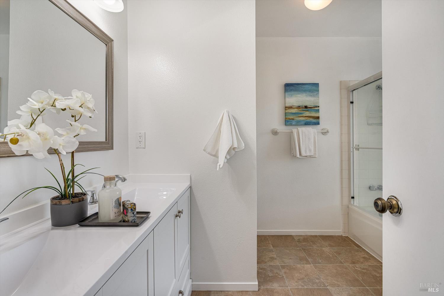Detail Gallery Image 28 of 58 For 925 Marina Dr, Napa,  CA 94559 - 3 Beds | 2/1 Baths