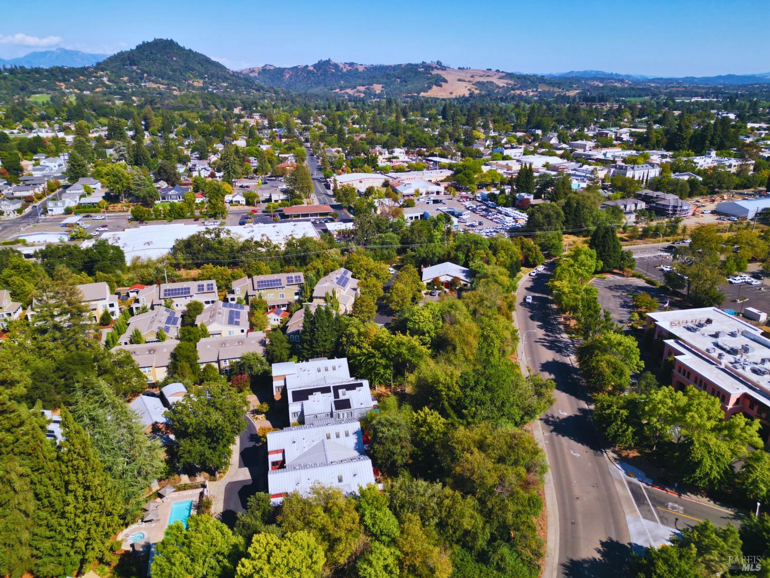 Detail Gallery Image 29 of 30 For 532 Grove St, Healdsburg,  CA 95448 - 2 Beds | 1/1 Baths
