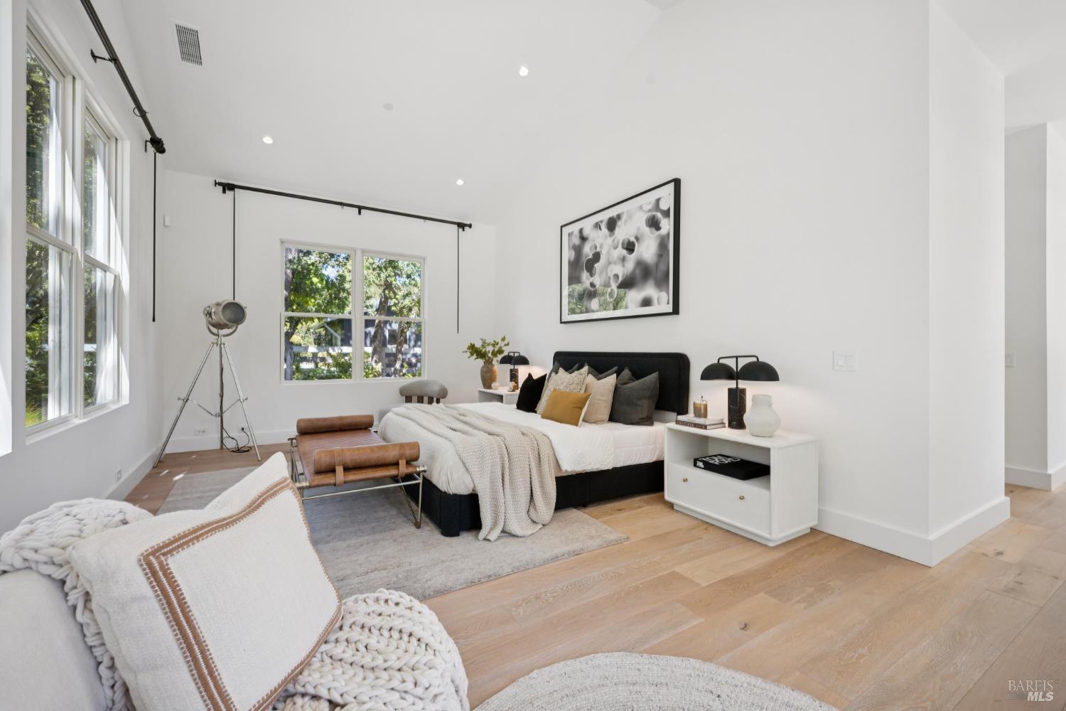 Detail Gallery Image 27 of 96 For 20685 5th St, Sonoma,  CA 95476 - 3 Beds | 3/1 Baths