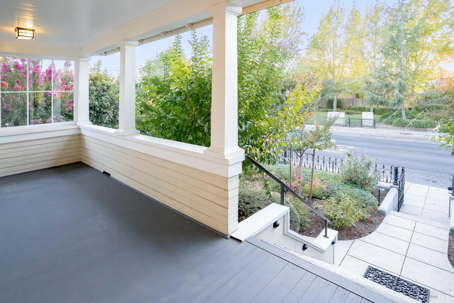 Detail Gallery Image 6 of 76 For 362 Jefferson St, Napa,  CA 94559 - 2 Beds | 2 Baths