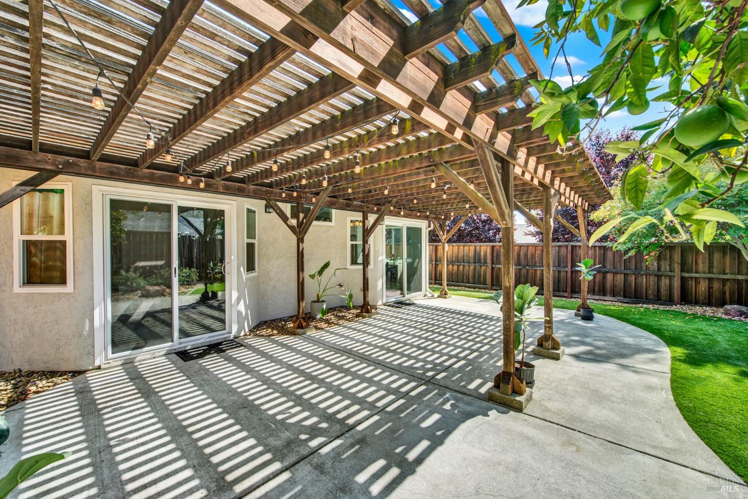 Detail Gallery Image 38 of 48 For 376 Bishop Dr, Vacaville,  CA 95687 - 3 Beds | 2 Baths