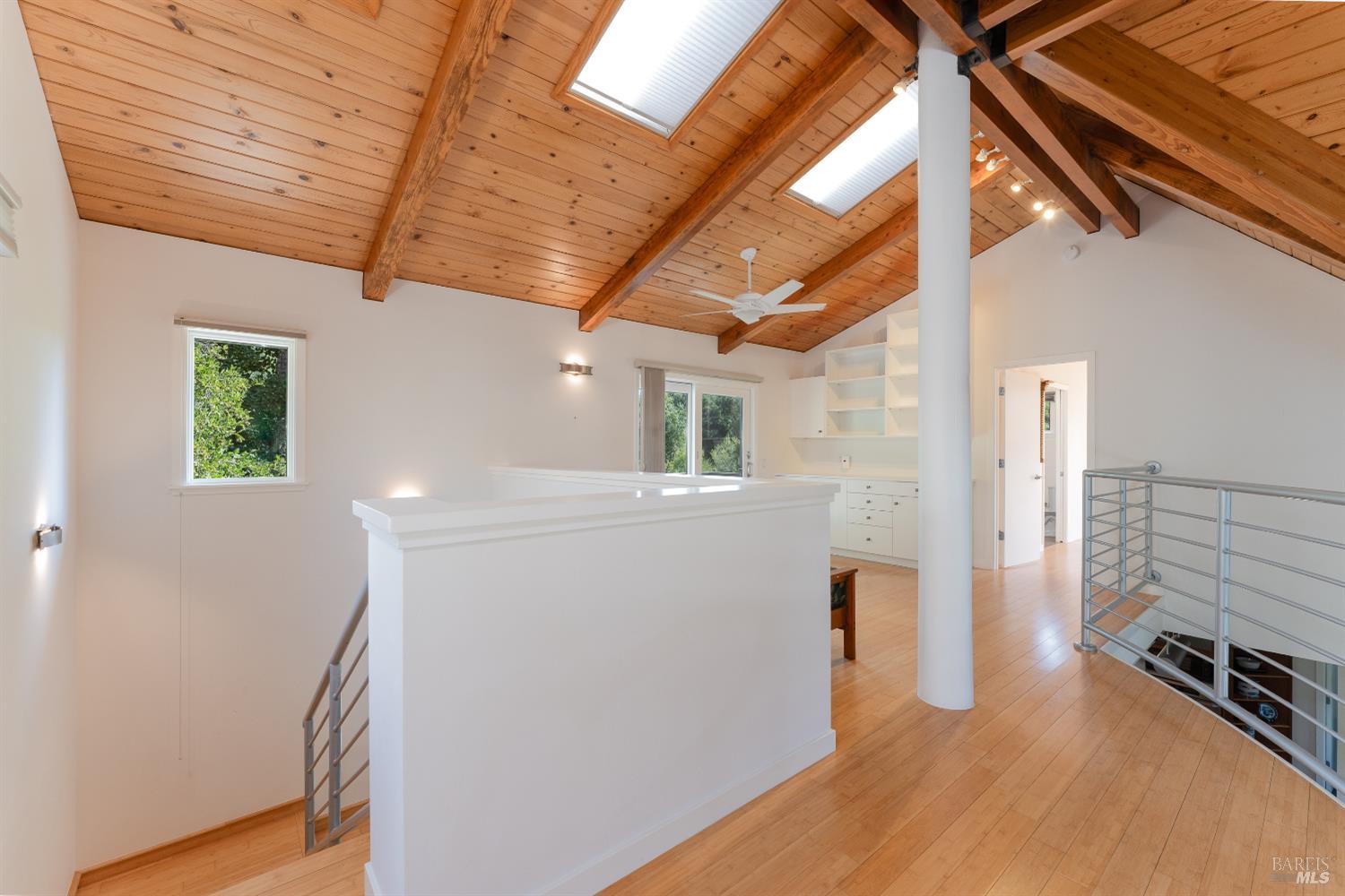 Detail Gallery Image 22 of 86 For 8301 West Side Potter Valley Rd, Potter Valley,  CA 95469 - 2 Beds | 3 Baths