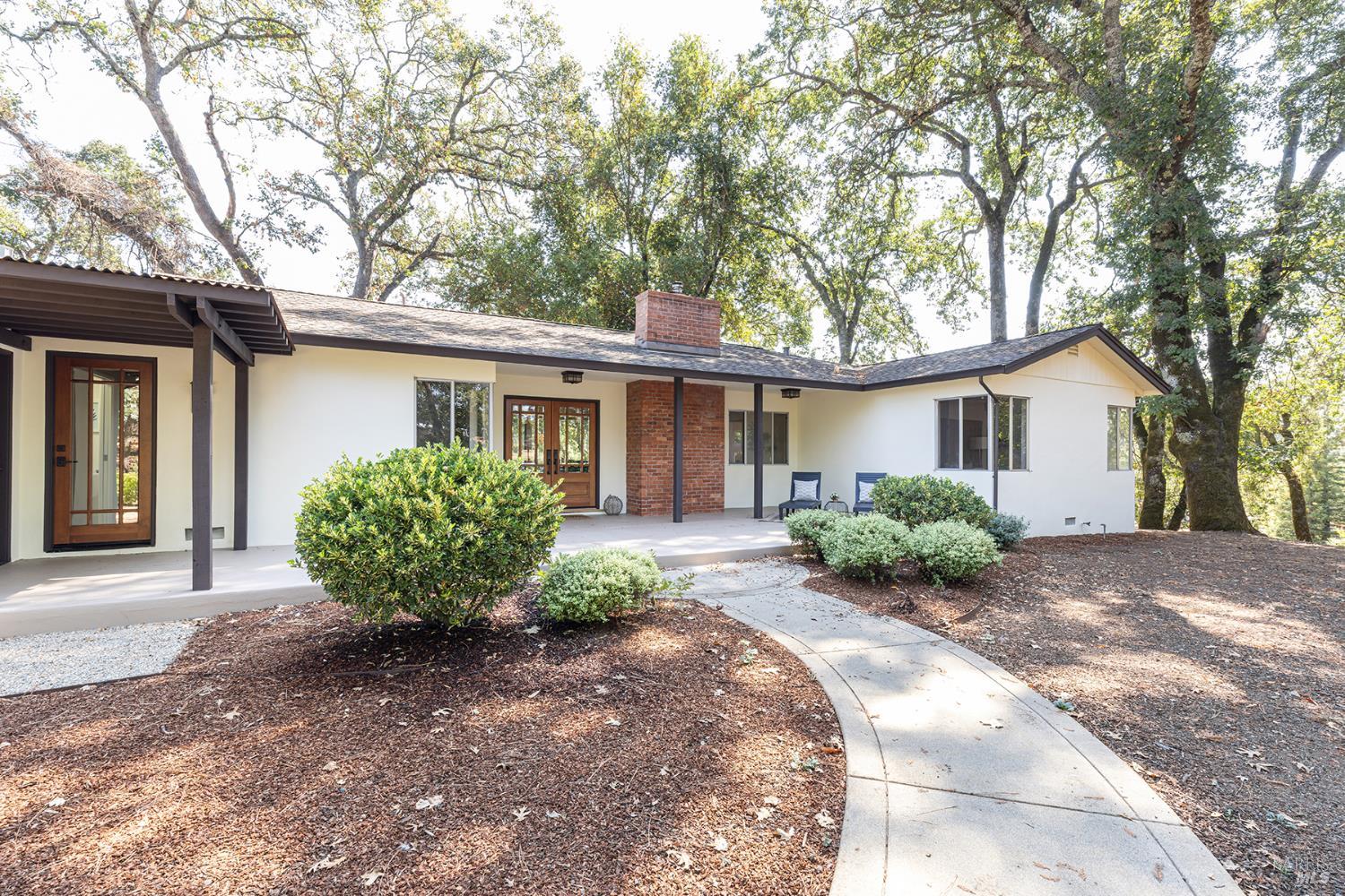 Detail Gallery Image 4 of 54 For 525 Keyes Ave, Angwin,  CA 94508 - 3 Beds | 2 Baths