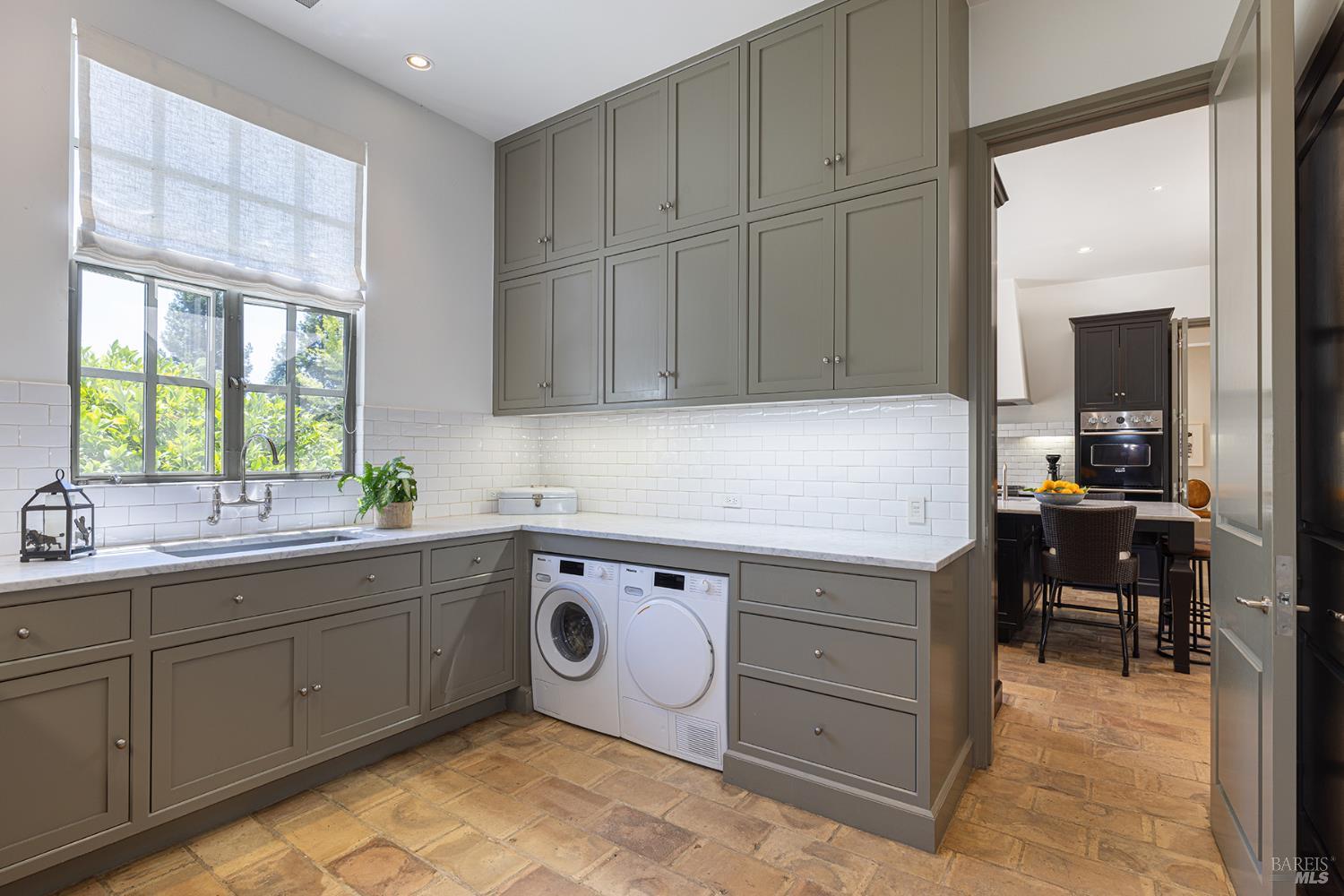 Detail Gallery Image 24 of 49 For 33 Hennessey Ridge Rd, Saint Helena,  CA 94574 - 4 Beds | 4/1 Baths