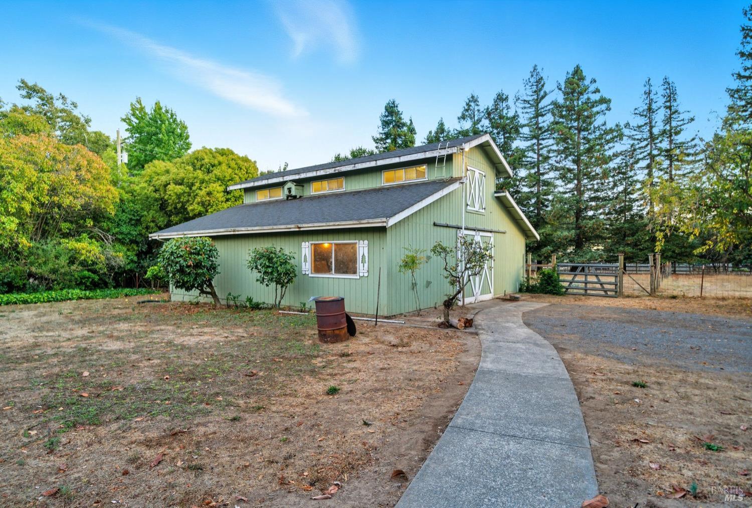 Detail Gallery Image 40 of 60 For 4047 Petaluma Blvd, Petaluma,  CA 94952 - 3 Beds | 2 Baths