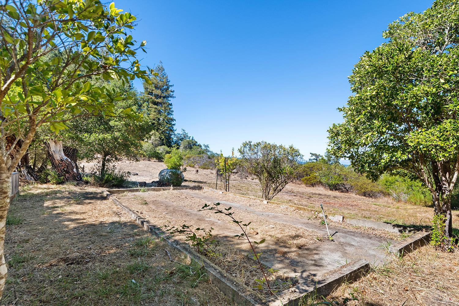 Detail Gallery Image 52 of 79 For 12936 Bones Ln, Sebastopol,  CA 95472 - 3 Beds | 2 Baths