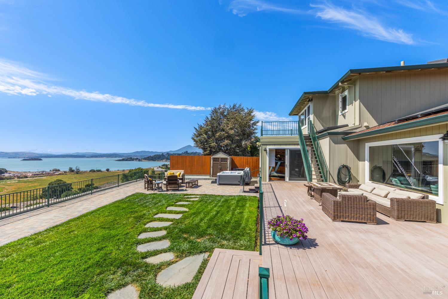 Detail Gallery Image 40 of 56 For 126 San Marino Dr, San Rafael,  CA 94901 - 5 Beds | 3/1 Baths