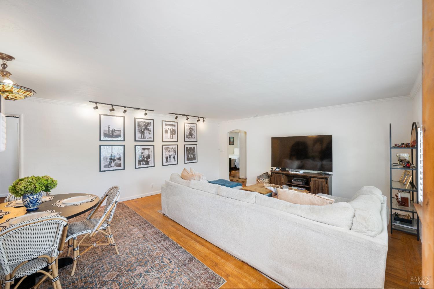 Detail Gallery Image 3 of 43 For 337 Bettencourt St, Sonoma,  CA 95476 - 3 Beds | 2 Baths