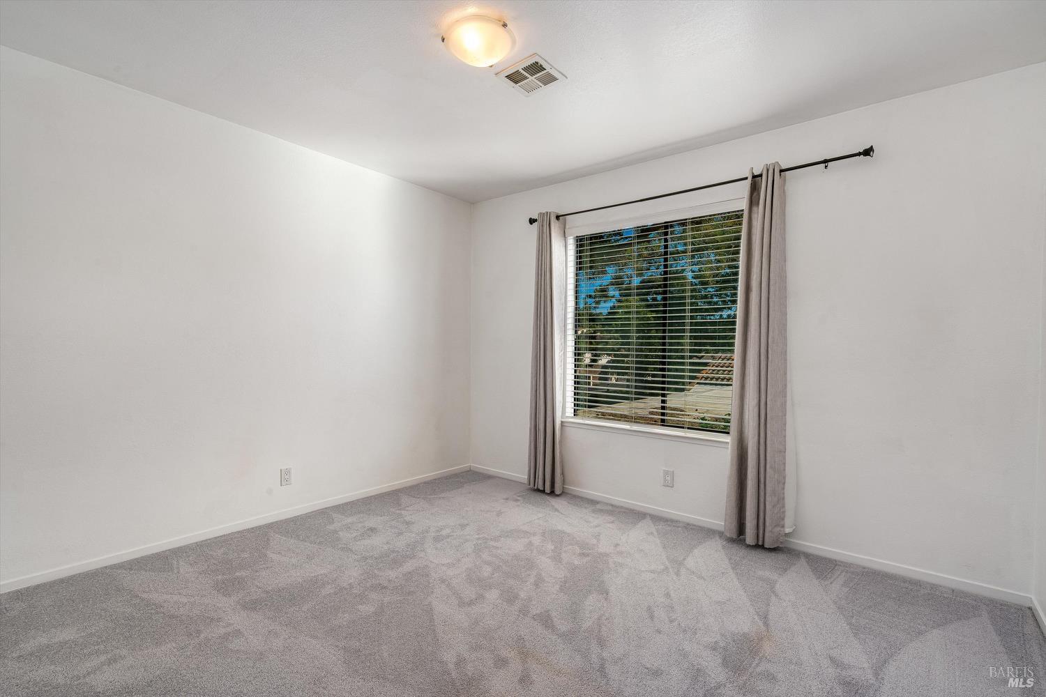 Detail Gallery Image 36 of 58 For 925 Marina Dr, Napa,  CA 94559 - 3 Beds | 2/1 Baths