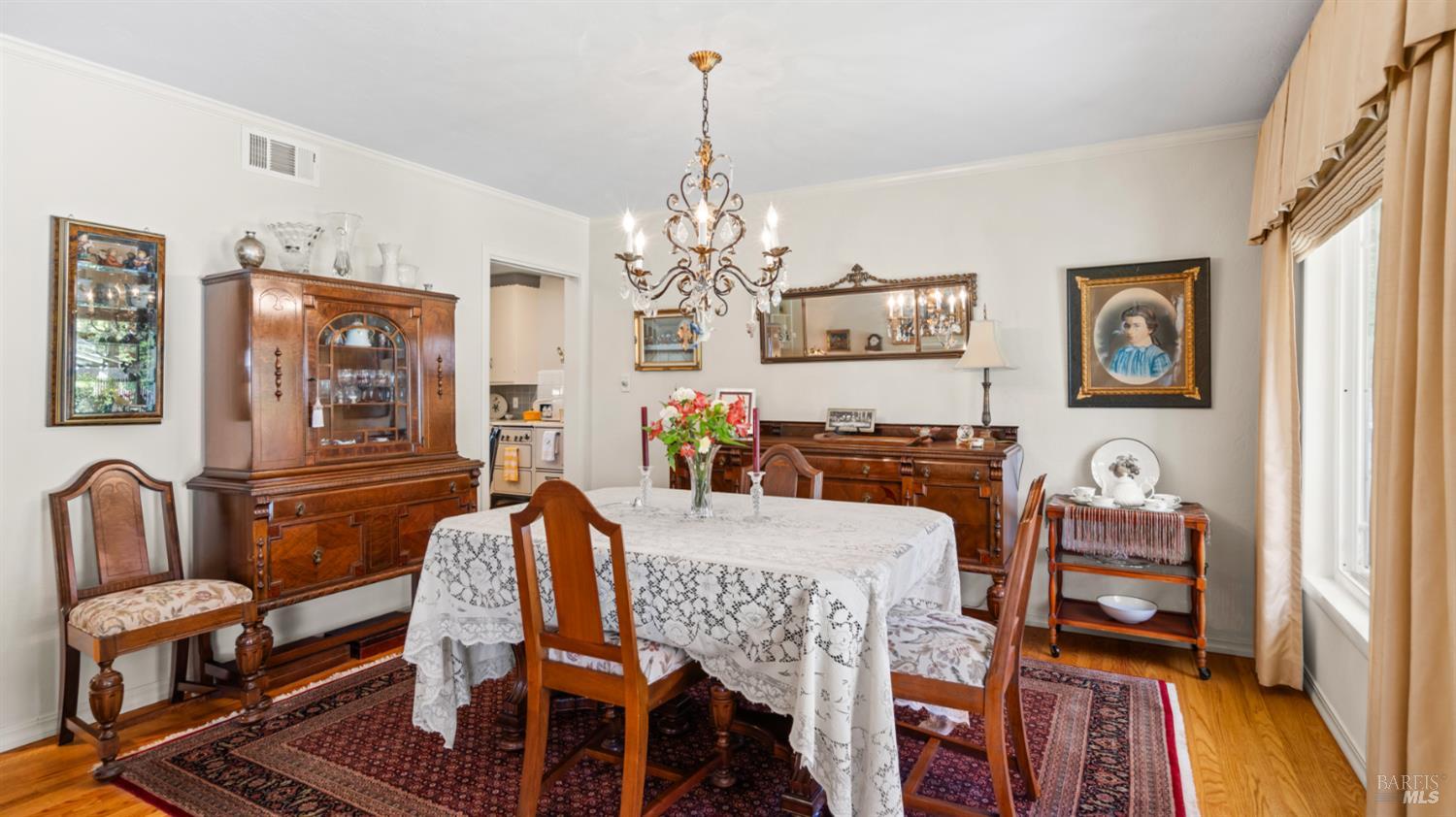 Detail Gallery Image 13 of 63 For 1036 Washington St, Fairfield,  CA 94533 - 3 Beds | 2 Baths