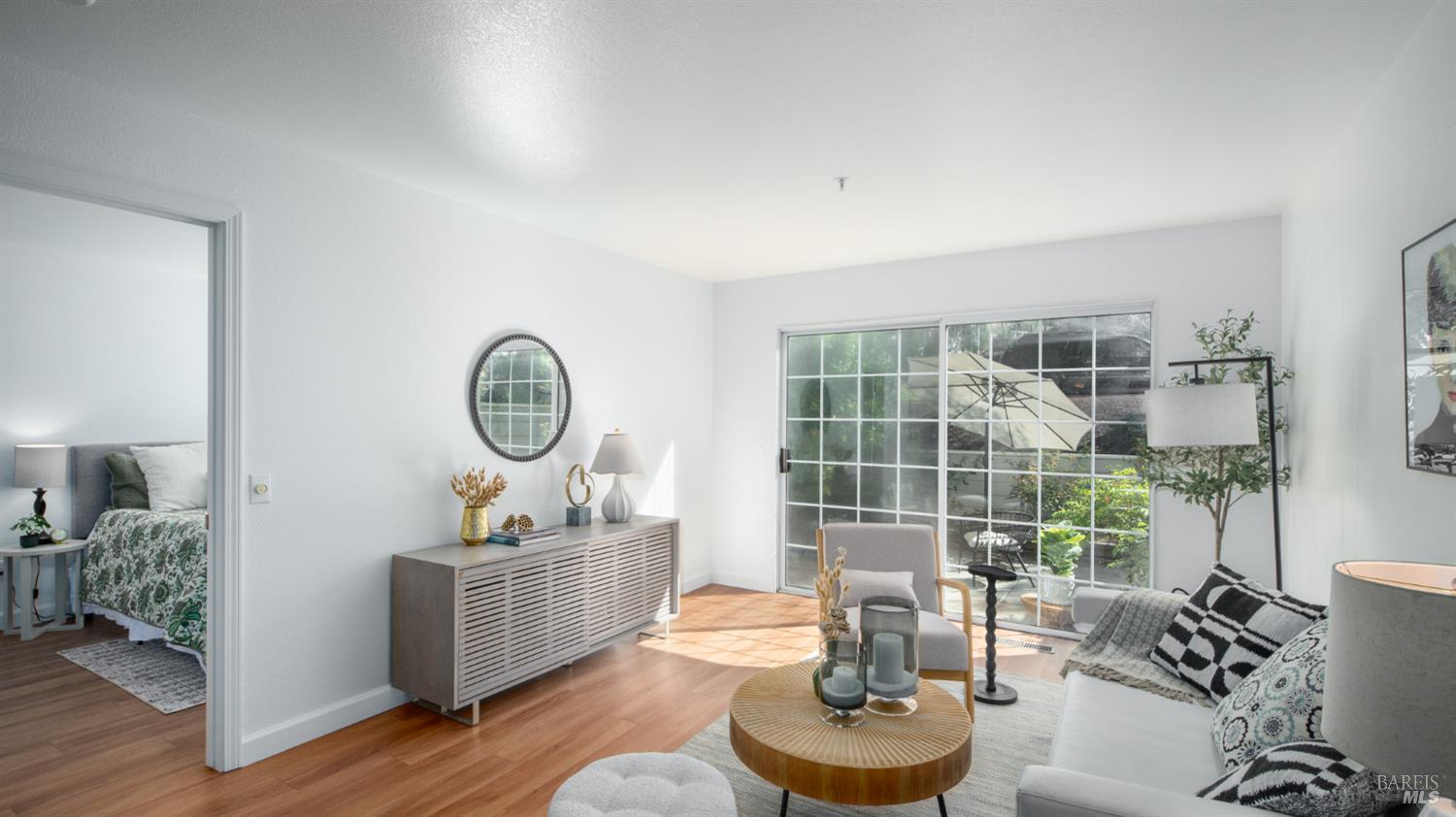 Detail Gallery Image 9 of 36 For 4 Bridle Path Ln, Novato,  CA 94945 - 2 Beds | 1 Baths