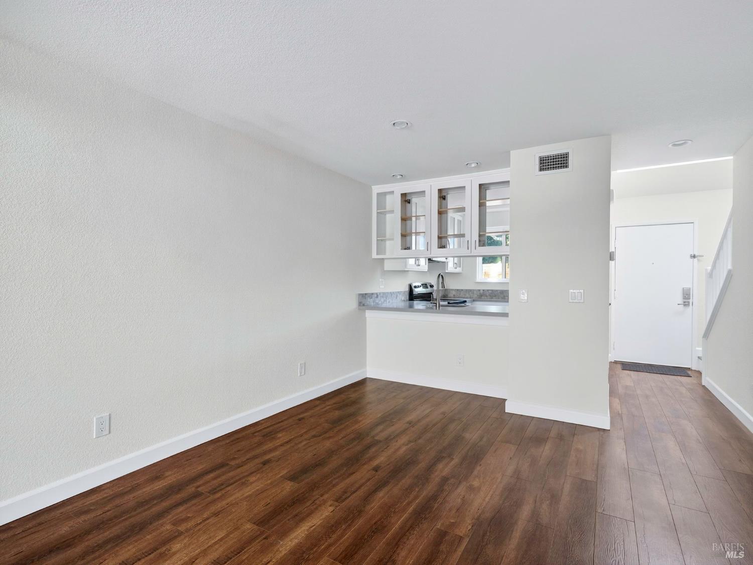 Detail Gallery Image 21 of 42 For 2301 Woodlake Dr, Santa Rosa,  CA 95405 - 2 Beds | 2 Baths